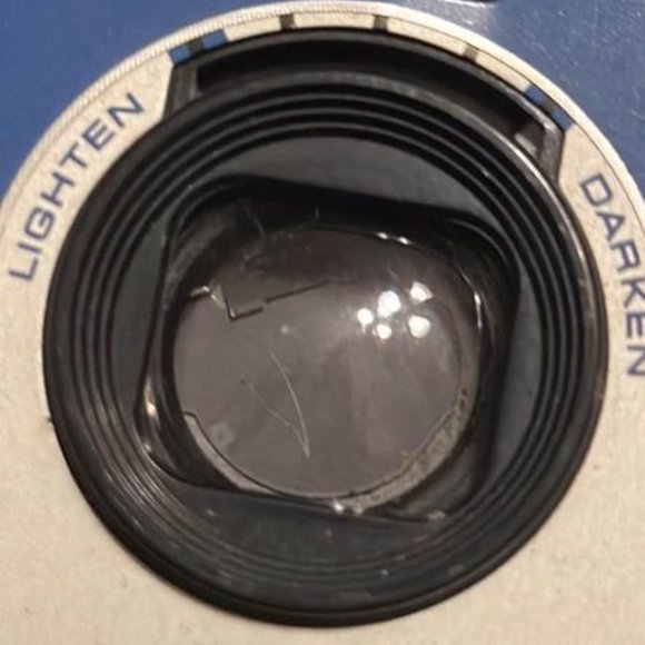 The Handle Kodak Instant Camera - Picture 5 of 9